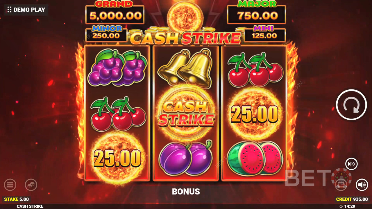 Cash Strike Преглед от BETO Slots